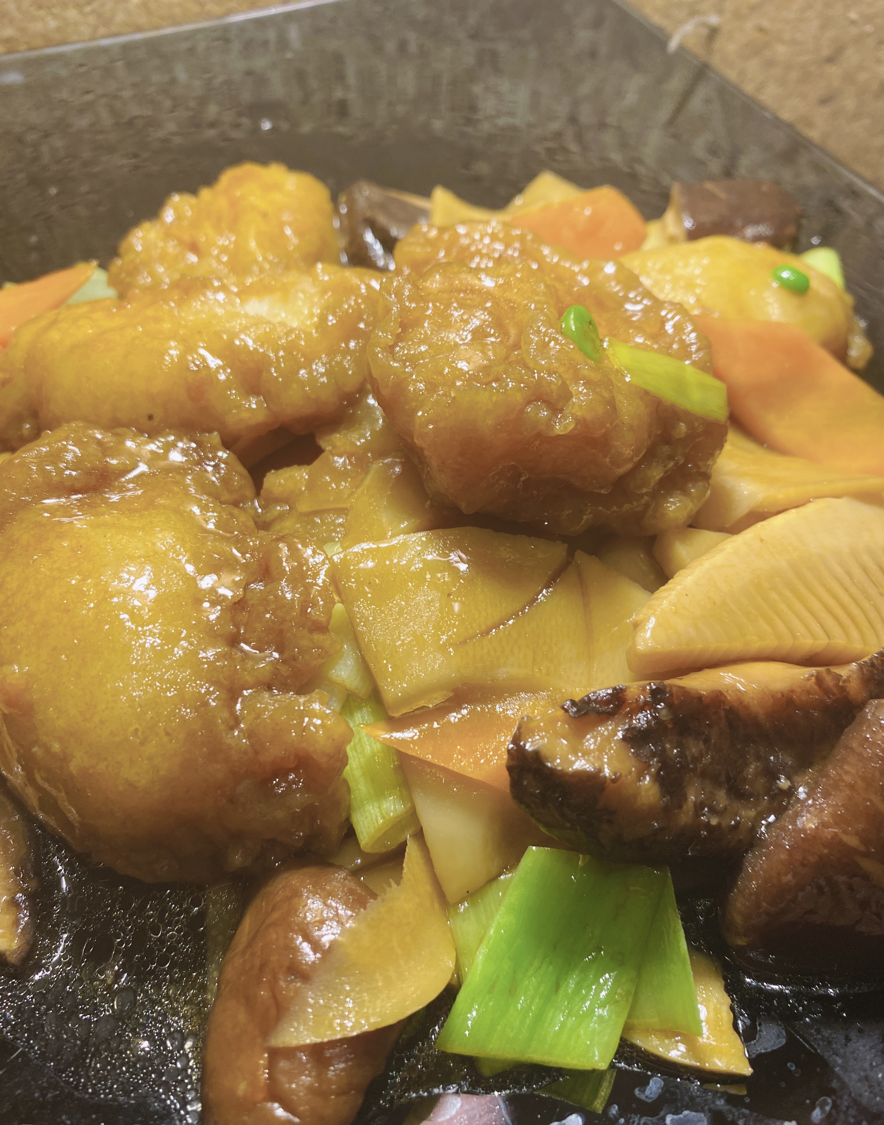 Pescado con bambú y setas chinas